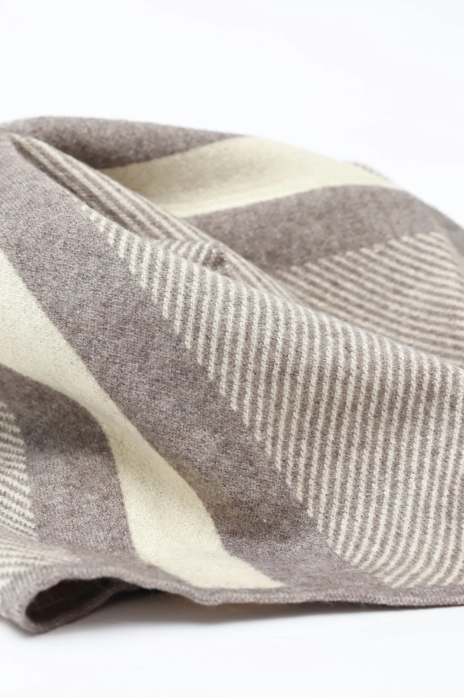 DIAGONAL HERRINGBONE SCARF-KHAKI