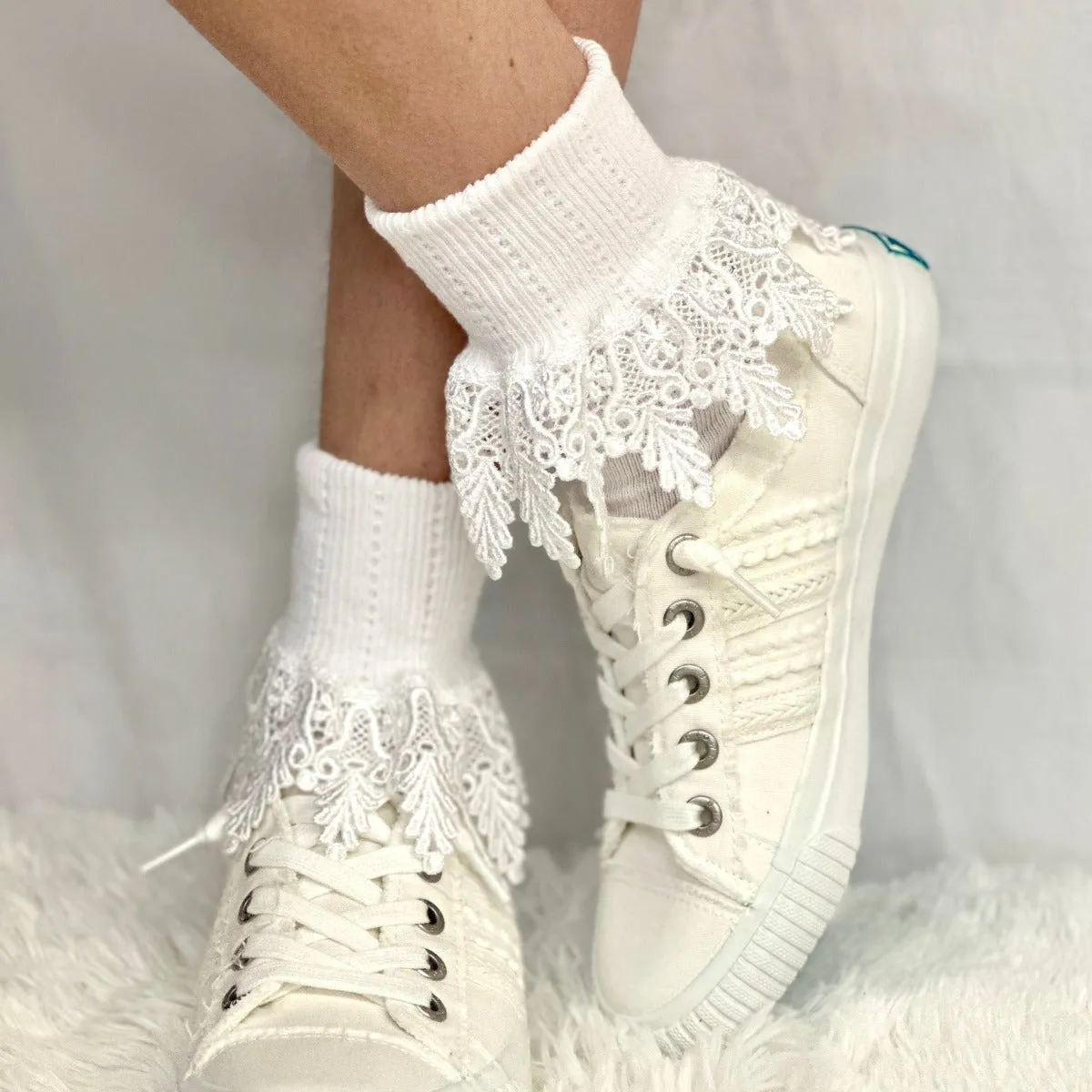 ORIGINAL  lace cuff socks - white