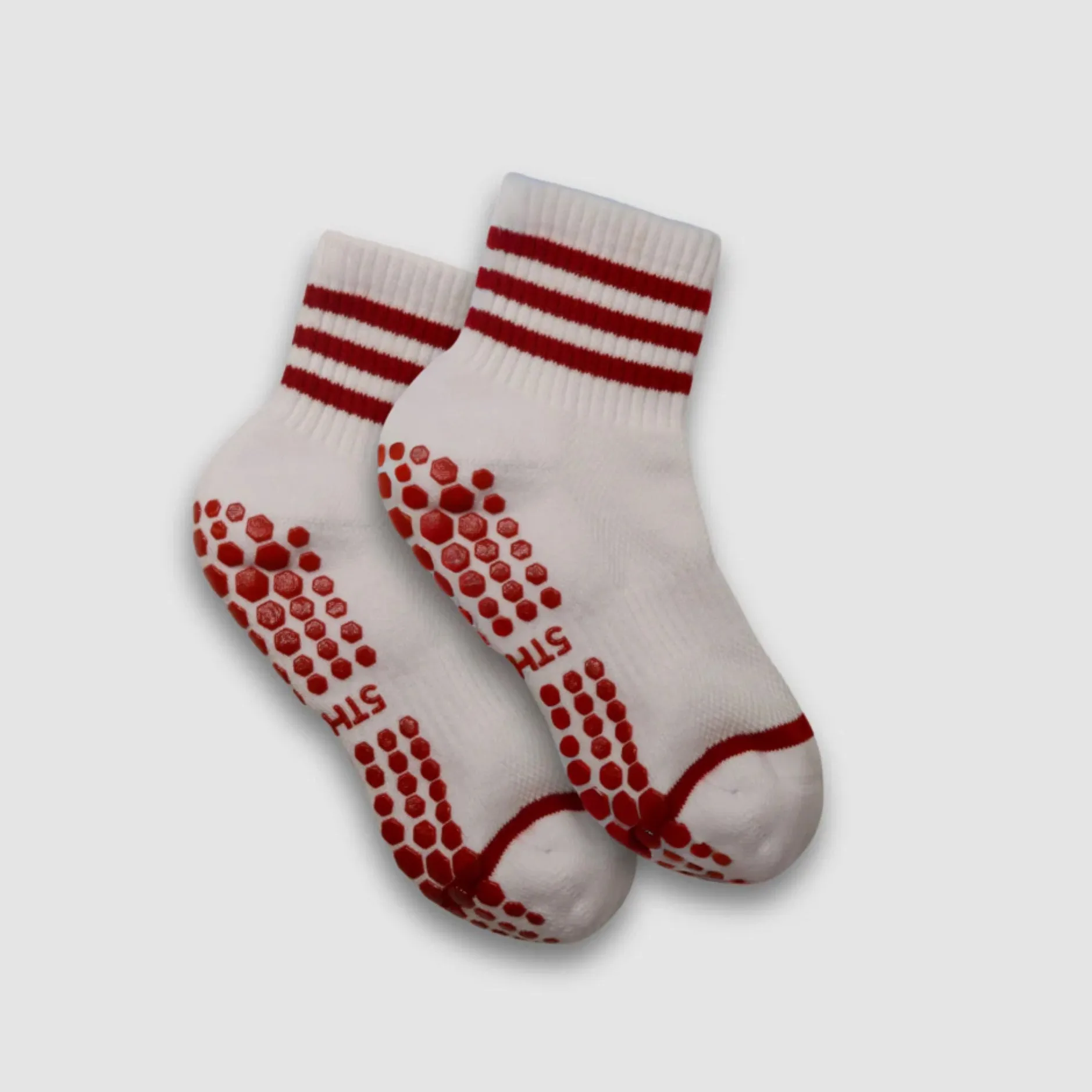 Sporty Chic Quarter Crew Grip Socks (Barre / Pilates)